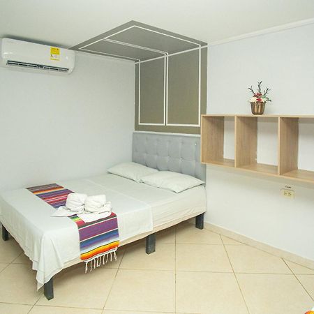 Hotel Playa Divina Ковеньяс Экстерьер фото