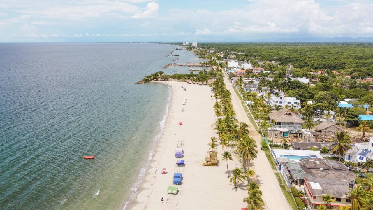 Hotel Playa Divina Ковеньяс Экстерьер фото