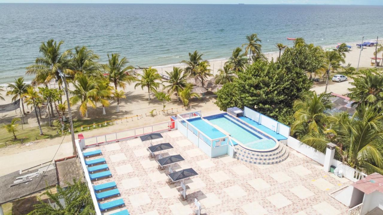 Hotel Playa Divina Ковеньяс Экстерьер фото